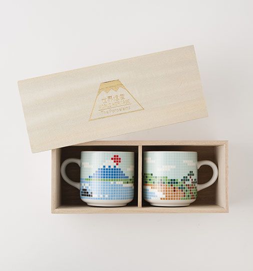 Wooden gift box for cups